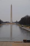 Pohled od Lincolnova k Washingtonovu monumentu. A jak vidíte, mrzlo.