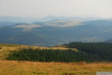Pohled z vrcholu hory Vlădeasa (1836m).