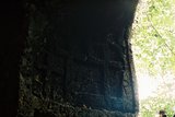 31.7. 2006 - Kříže ve stěně jeskyně Anapat
