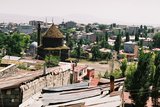 11.8. 2006 - Arménský apoštolský kostel v Karsu, v pozadí i mešita