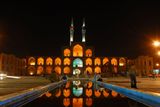 27.5. 2008 - Jazd, komplex Amira Čachmacha bývá v noci pěkně nasvícený
