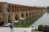 30.5. 2008 - Esfahan, Si-o Se Pol, čili most Třiatřiceti oblouků
