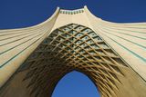 5.6. 2008 - Teherán, Azadi monument postavený k 2500 letému výročí založení perského království