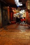 25.2.2008 - Jeruzalém, ulička ve starém městě, se západem slunce všechny obchody zavřely
