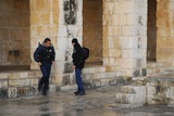 27.1.2008 - Jeruzalém, policejní hlídka na chrámovém pahorku.