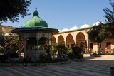 2.2. 2008 - Akko, nádvoří u mešity El Džazar.