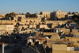 4.2. 2008 - Jeruzalém, ranní pohled z terasy hostelu k Damašské bráně.