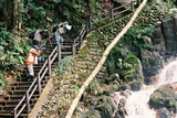 3.2. 2007, Vodopád u JAISTu a Japonci, kteří si ho fotí