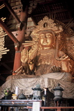 4.4. 2007 - Nara, chrám Todai-ji,socha Buddhy uvnitř