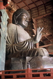 4.4. 2007 - Nara, chrám Todai-ji, šestnáctimetrový Buddha uvnitř