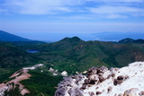 7.7. 2007 - Hókkaidó, Niseko, pohled z vrcholu Iwaonupuri (1116m) k západu k jezeru Ó-numa a dále k moři