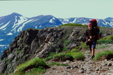 17.7. 2007 - Hókkaidó, Daisetsu-zan, Chúbetsu-dake (1962m), pohled z vrcholu na sever k Asahi-dake, Tichý Půlměsíc