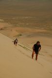 17.5. 2008 - Chongorin Els čili Zpívající duny. Cesta je stále strmější.
