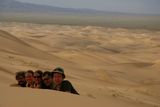 17.5. 2008 - Chongorin Els čili Zpívající duny. Zato tady je ten úsměv trochu strojený, Lindo. Jinak jsme tu všichni, Jens, Linda, Bláža, Honza i já (SU).