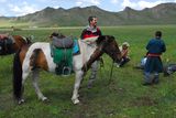 23.7. 2008 - Terchín Cagán núr. Honza si drží svého bujného oře. Dnes se ještě směje, ono ho to zítra přejde, až ho kůň shodí.
