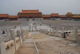 30.7. 2008 - Peking, Zakázané město. Brána Nejvyšší harmonie viděná od síně Nejvyšší harmonie.