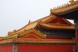 30.7. 2008 - Peking, Zakázané město. I na střechách mají malé sošky.