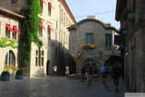 Ulička v Carcassonne.