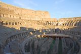 Koloseum zevnitř (složené ze tří fotek, ne jako panorama, ale jako HDR)