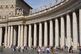 18.9. 2008 - Vatikán. Sloupoví na náměstí sv. Petra
